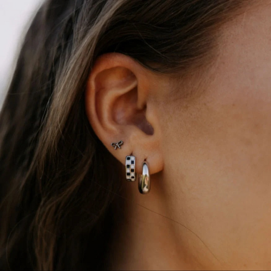 Bow Flat Back Studs