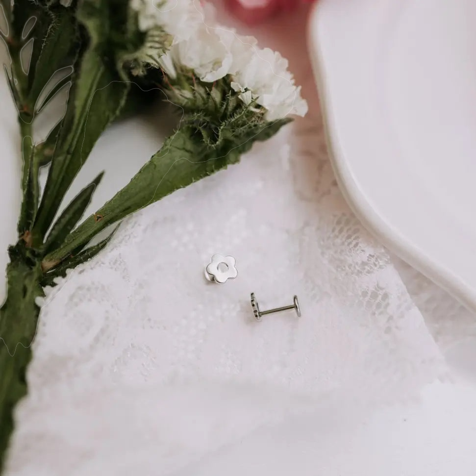 Flower Flat Back Studs