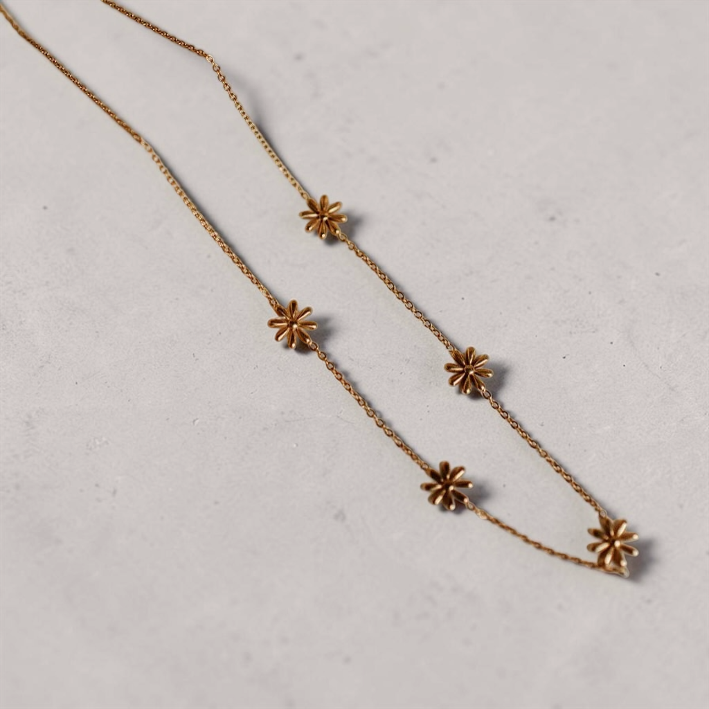 Anna Floral Necklace