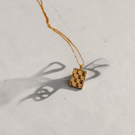 Checkered Necklace in Gold