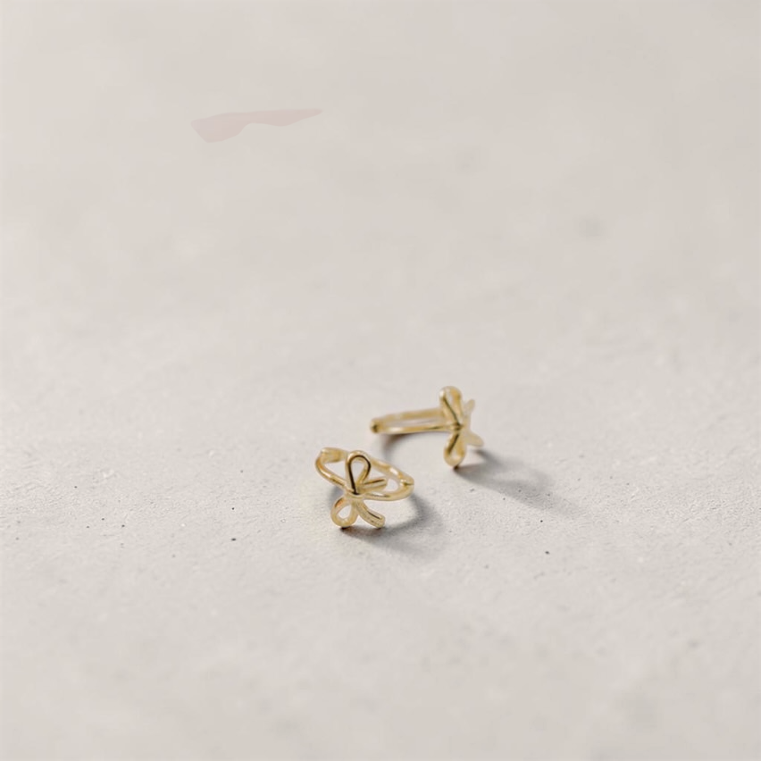 Ava Bow Hoops