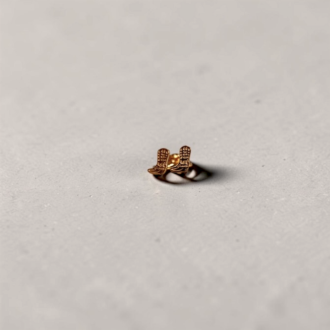 Dolly Boot Studs