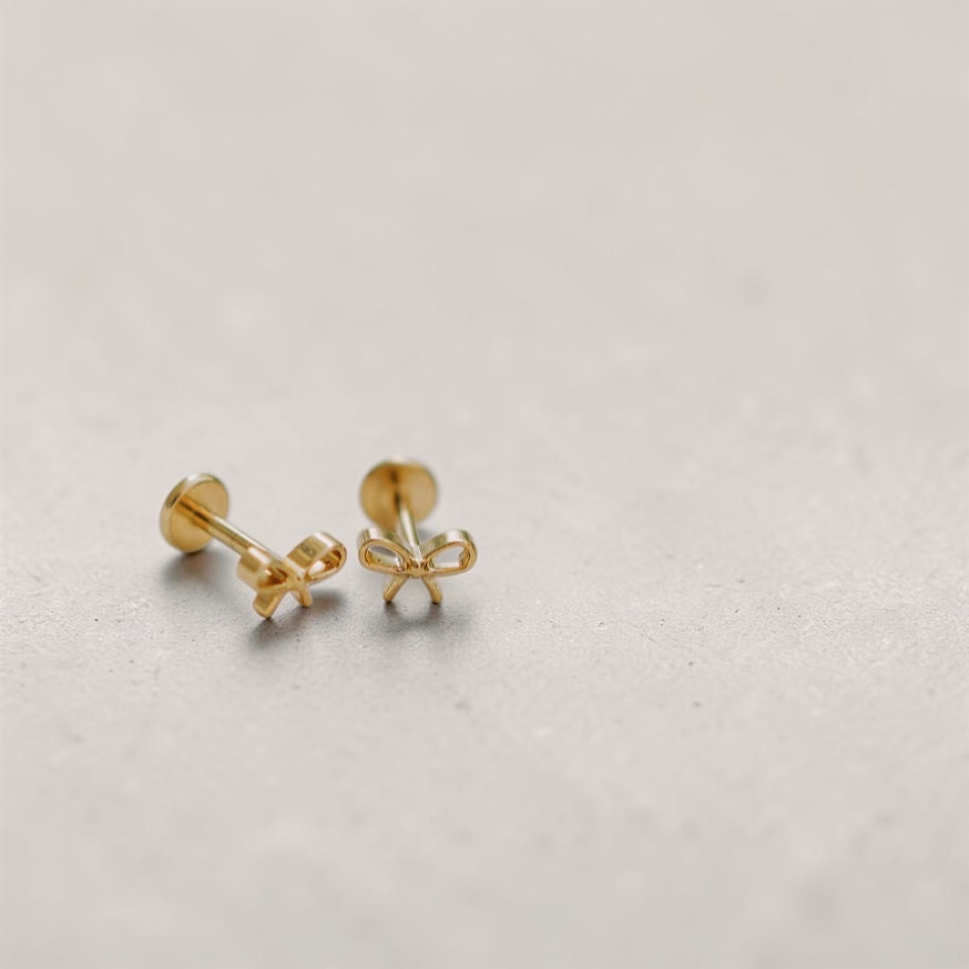 Bow Flat Back Studs