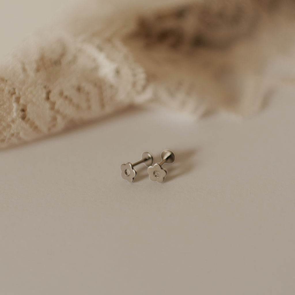 Flower Flat Back Studs