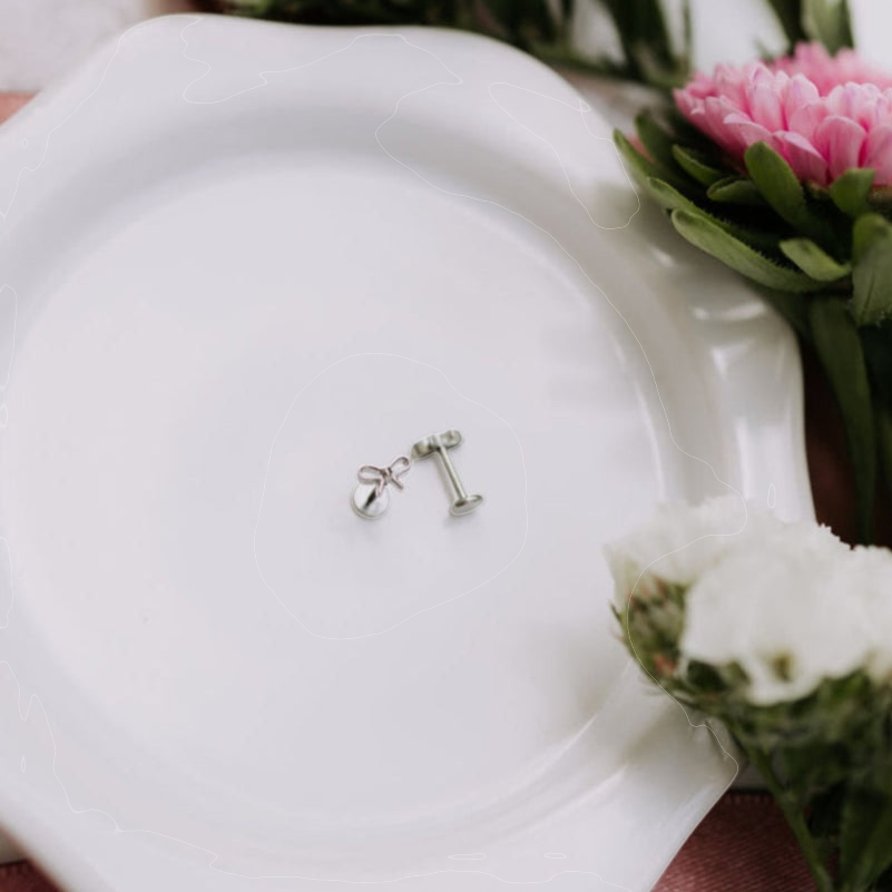 Bow Flat Back Studs